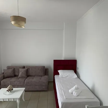 Electra &apartments Ii *