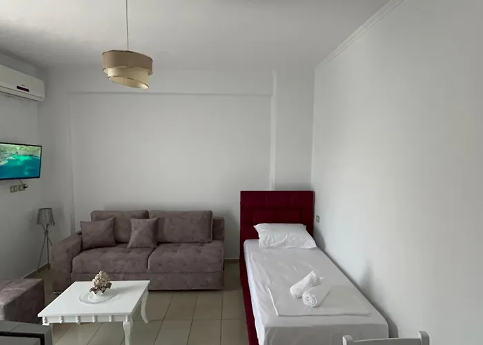 Electra &apartments Ii *