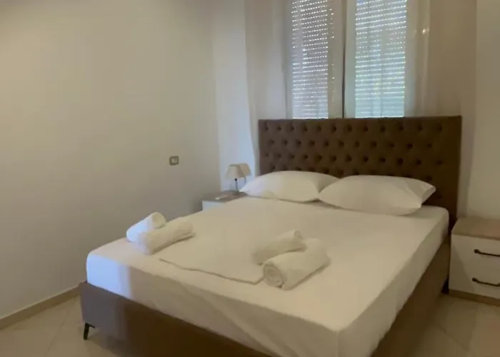 Electra &apartments Ii *